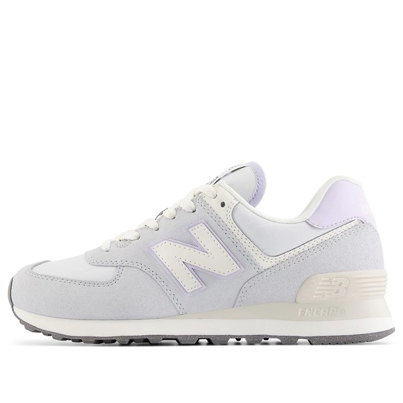 New Balance 574 Women's Sneakers in Bright Lavendar - Picture 1 of 11